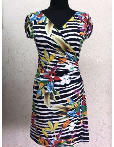 Жіноча віскозна сукня на запах тмAngela, Польща Жіноча віскозна сукня на запах тмAngela, Польща